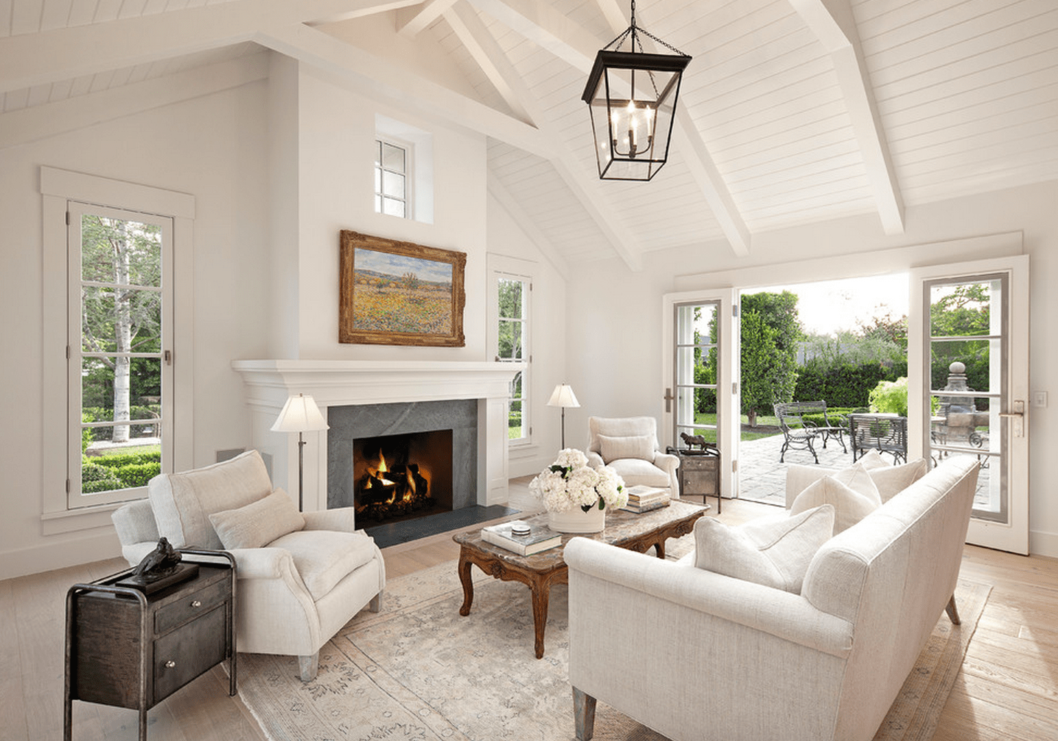Modern Traditional Living Room Designs: Creating A Timeless Look