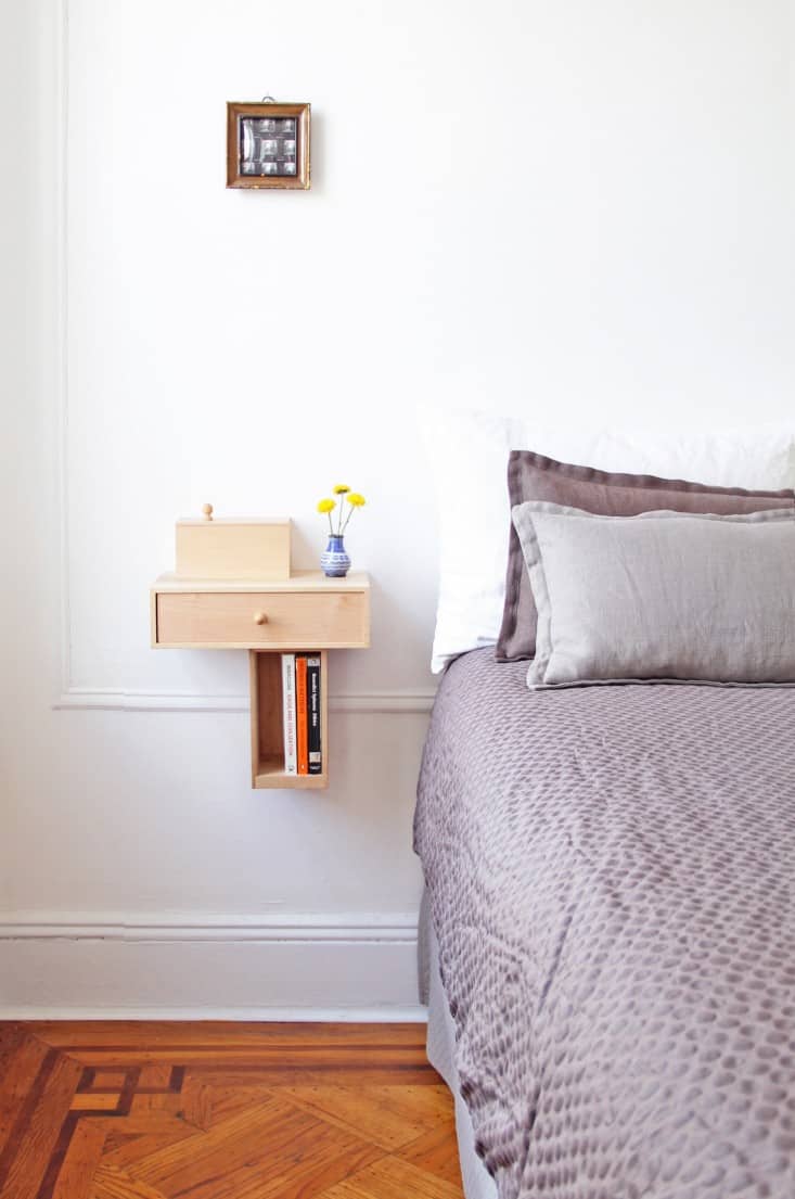 Bedside table ideas that will bring a sense of modern to your décor