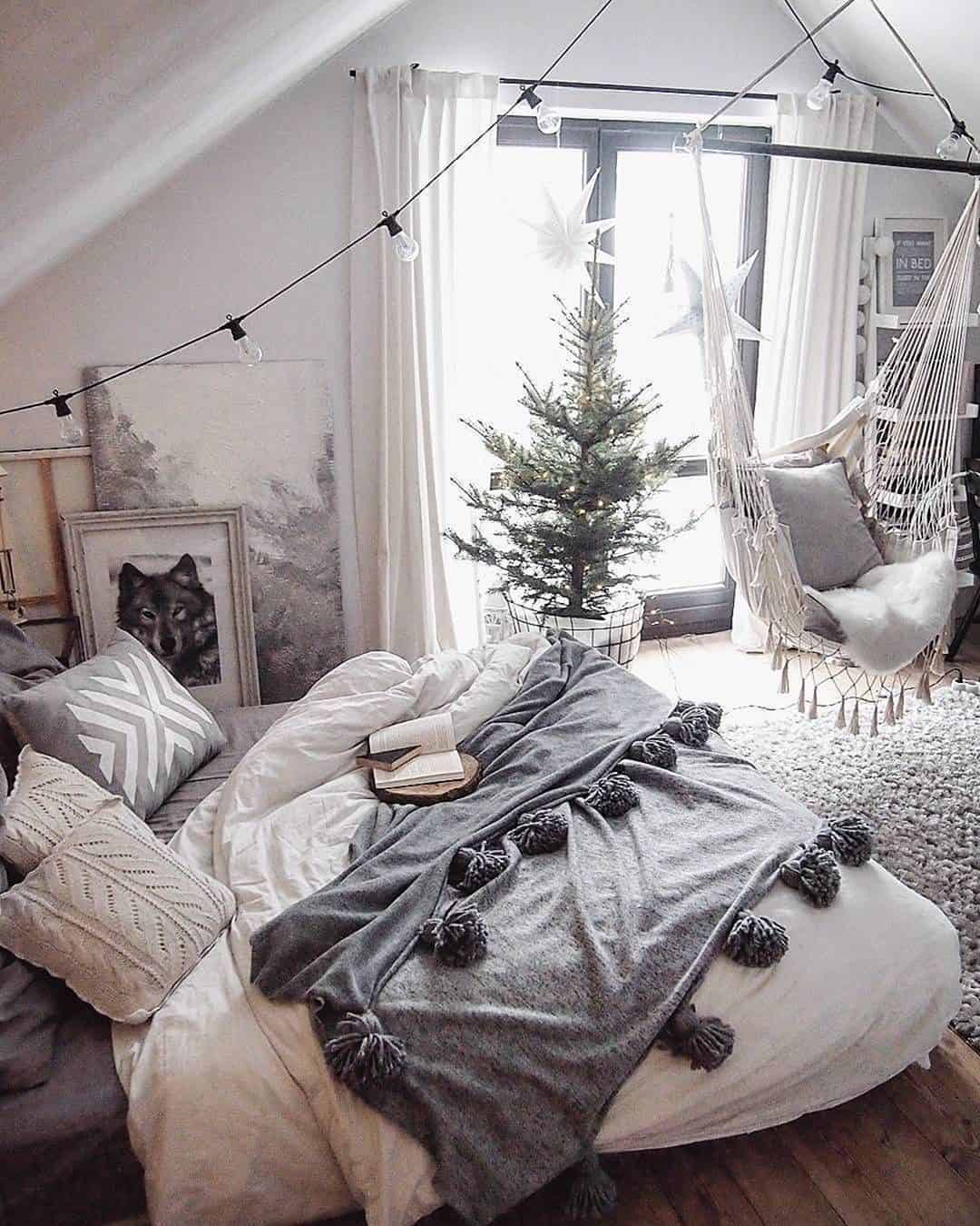 cozy small bedroom