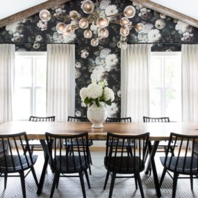 Eye-catching Dining Rooms with Floral Wallpaper