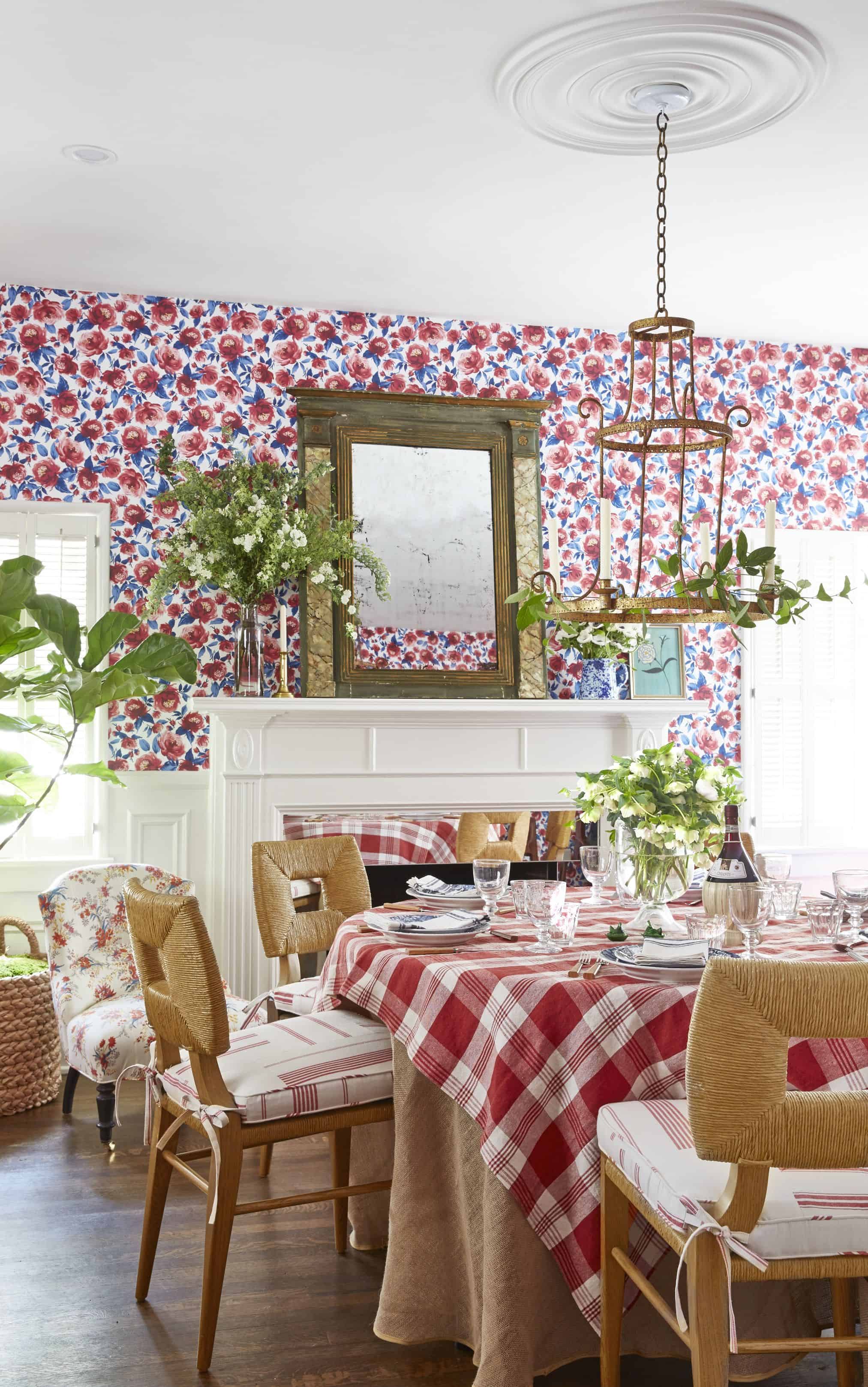 red floral wallpaper Eye catching Dining Rooms with Floral Wallpaper
