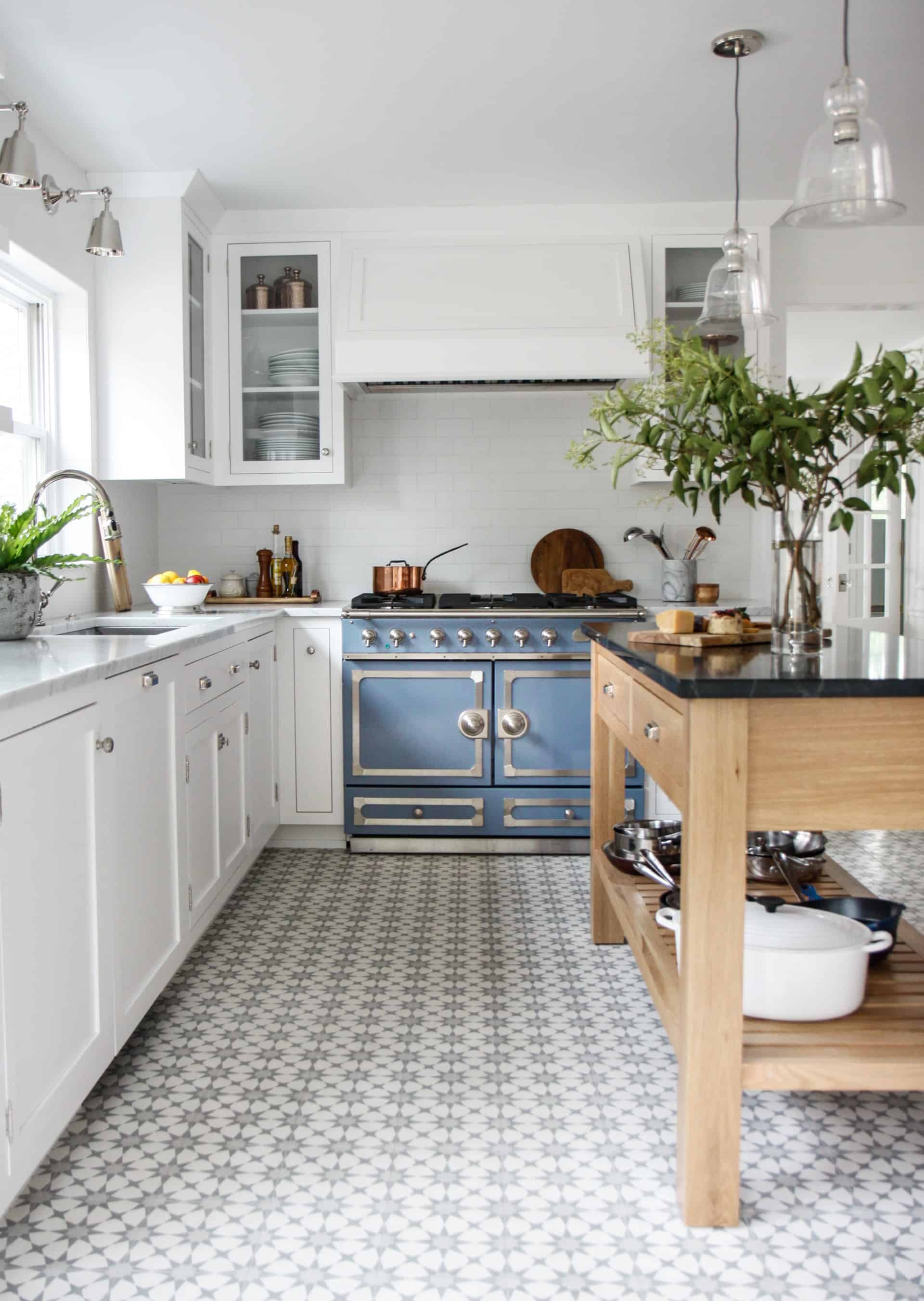 blue and white kitchen wall tiles