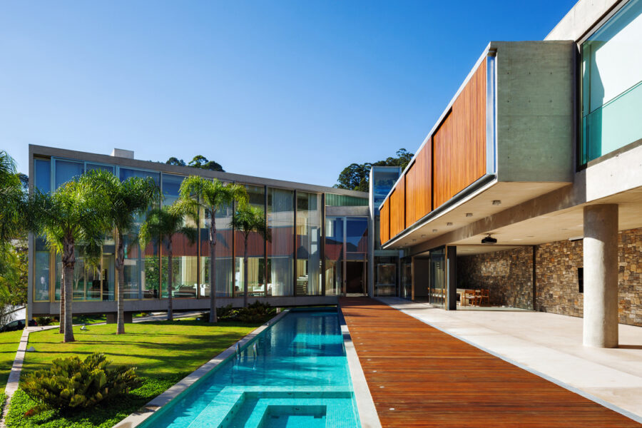 11 Luxury Home Ideas with Enchanting Swimming Pools