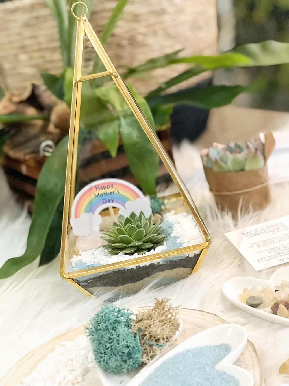 terrarium kit mothers day Sweet Mother’s Day table setting Ideas