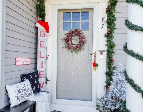 30 Christmas Front Porch Decor Ideas That Guests Will Notice Before You Even Say Hello