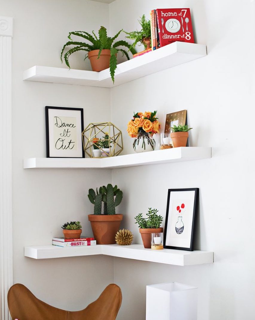 04-bedroom-organization-floating-corner-shelves