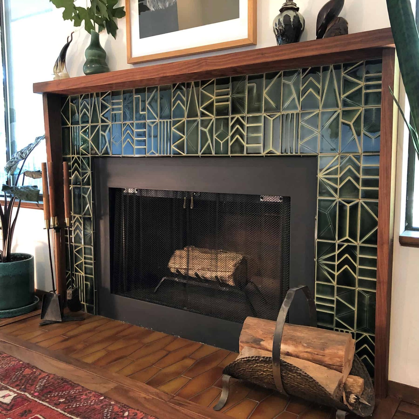 04-fireplace-tile-ideas-green-art-deco-geometric-tile