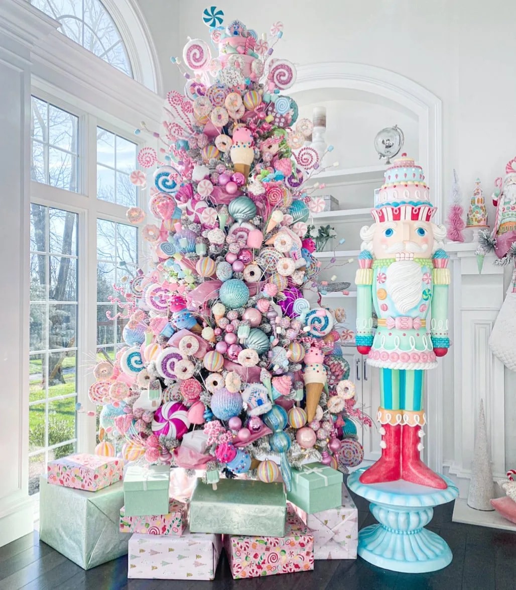06-pastel-candy-land-christmas-tree