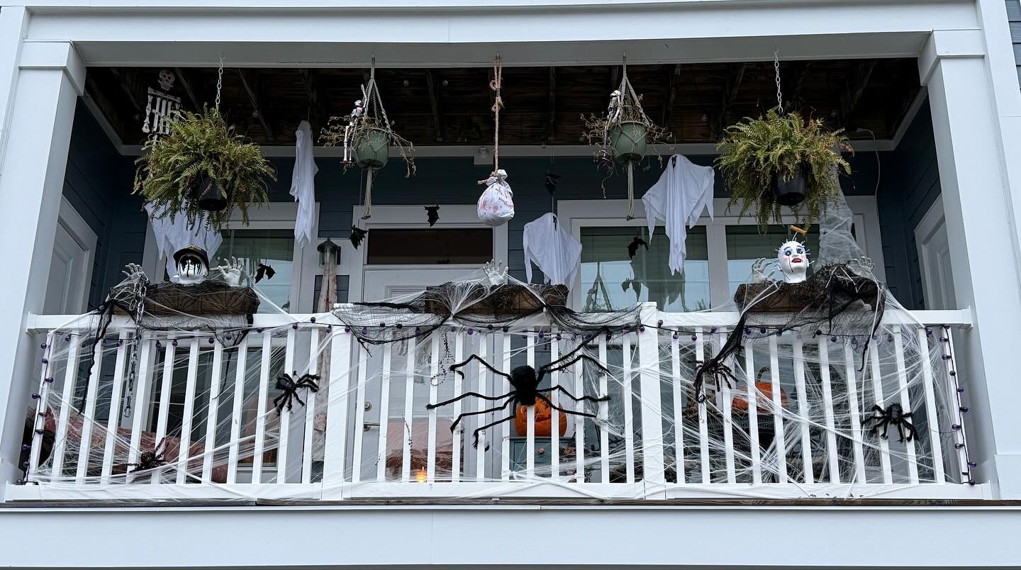3-white-porch-hanging-spirits-spider-garland