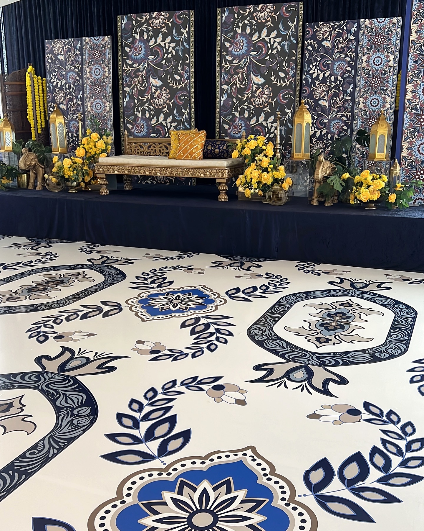 blue-mandala-printed-dance-floor