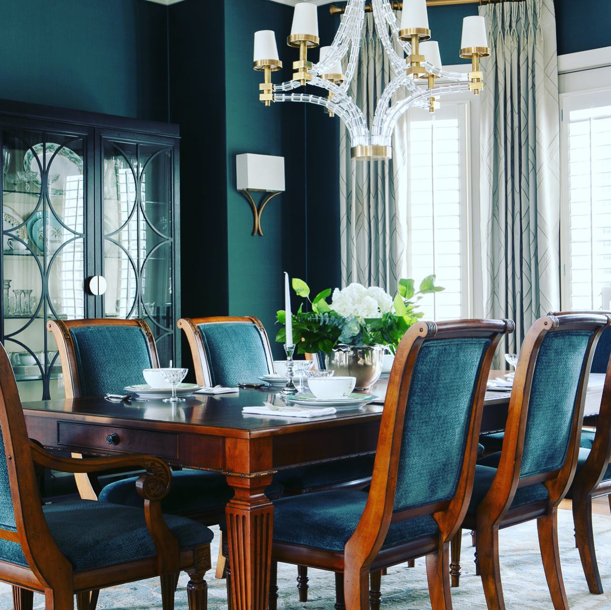 deep-teal-dining-room-with-antique-chairs-tranthomasdesign