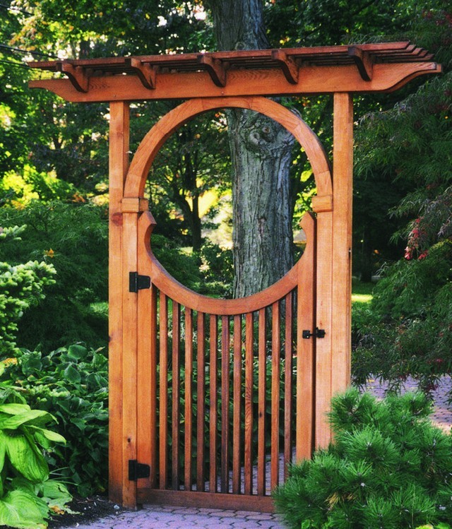 hand-woven-willow-scroll-gate-janfence