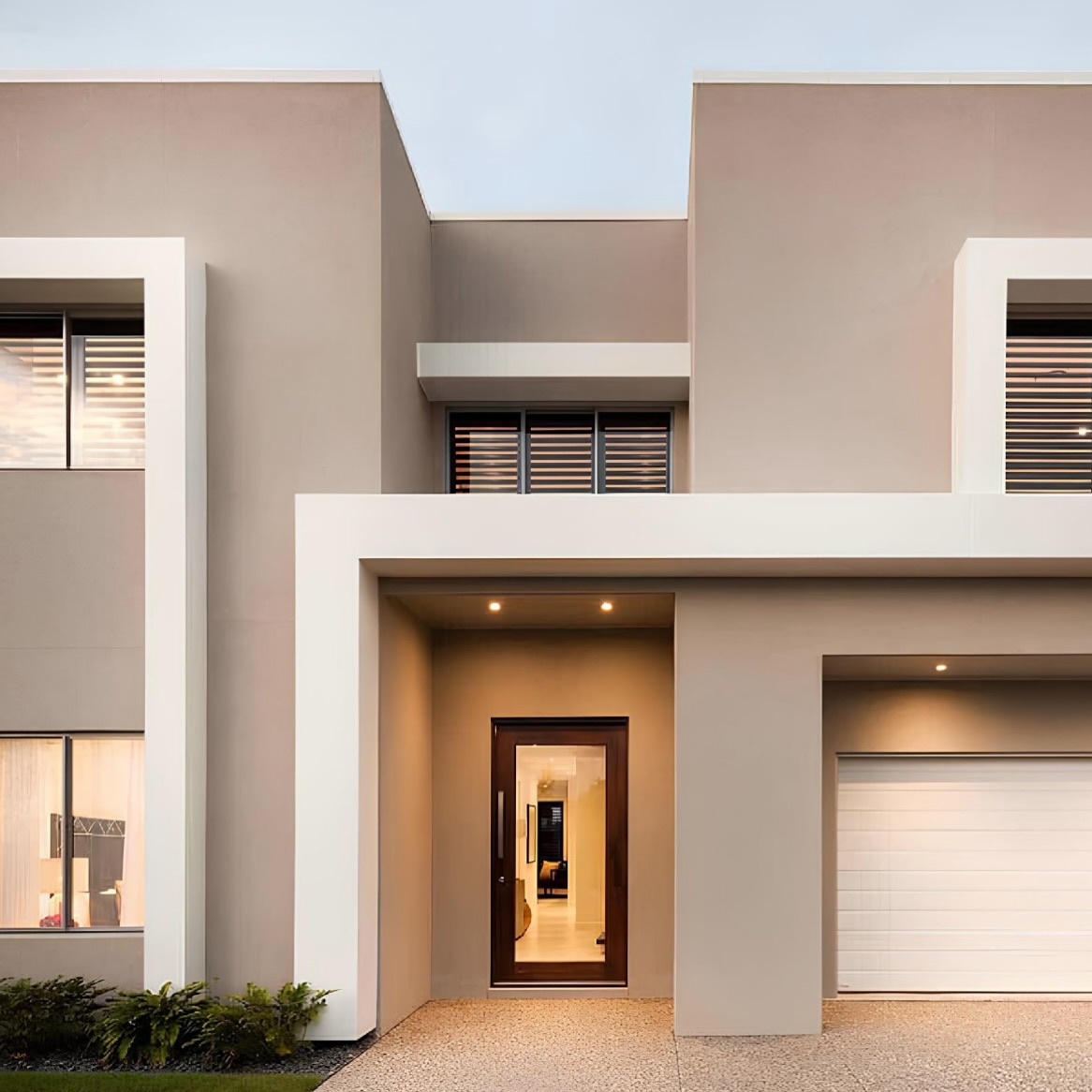 warm-taupe-modern-stucco-exterior-jotunjordan