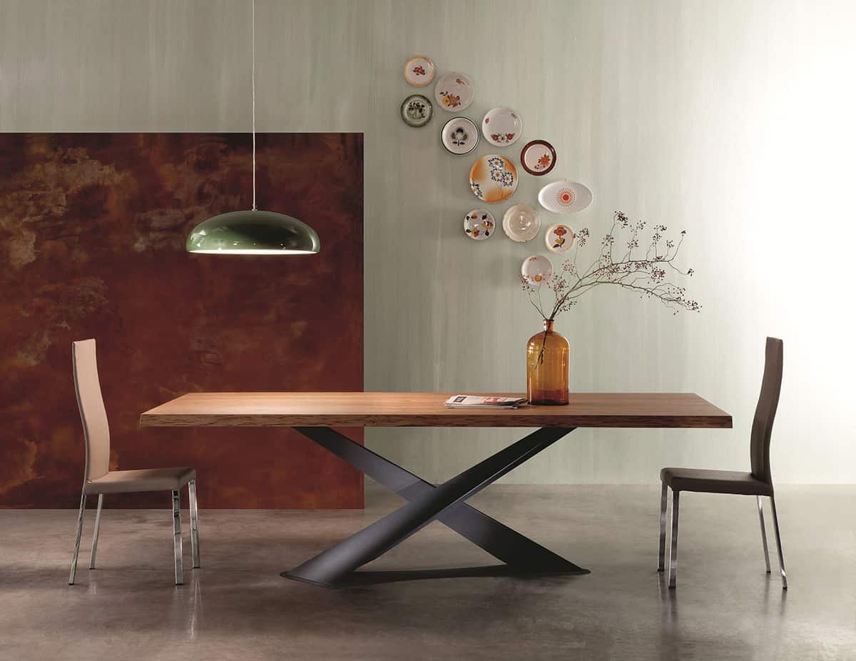 Uneven Edge Dining Table by Riflessi