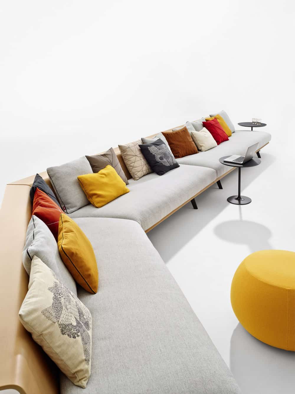 versatile-modular-sofa-system-zinta-from-arper-7.jpg