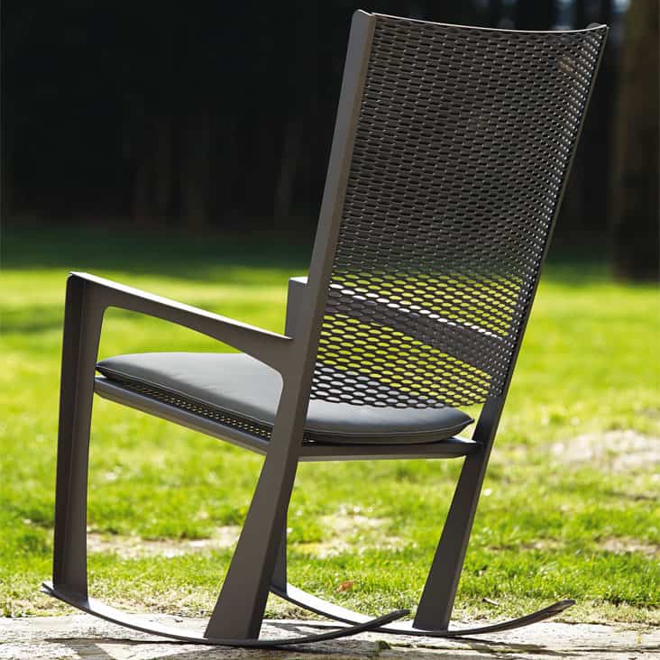 classic-rocking-chair-cornelia-by-giorgio-cattelan-3.jpg