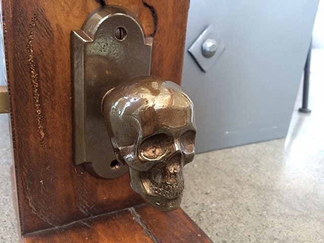 skull von bronze backplate hardware doors faucetto 1 arch enemy