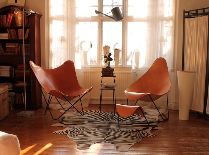 cuero-handcrafts-four-versions--butterfly-chair-1.jpg