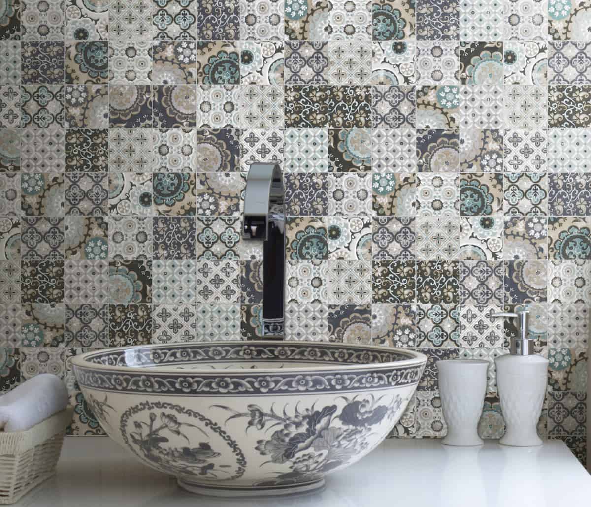 patchwork-backsplash-country-kitchen-artistic-tile-2.jpg