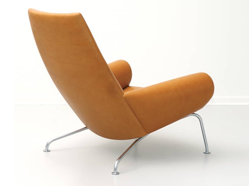 arm-chair-by-hans-wegner-it-for-a-queen-3.jpg