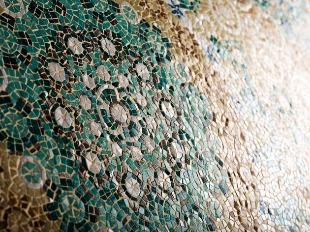 mosaic tile by trend its the newest thing in walls 0a thumb 630xauto 50829 Pictorial Glass Tile Mosaics by Trend: the Newest Thing in Walls