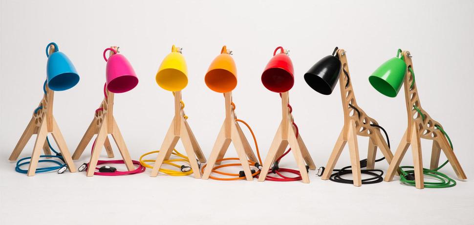 1-giraffes-whimsical-table-lamp-leanter.jpg