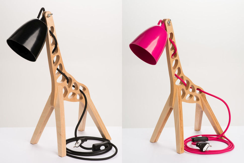 6-giraffes-whimsical-table-lamp-leanter.jpg