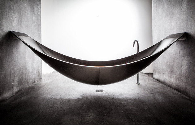 splinter-works-suspended-black-tub.jpg