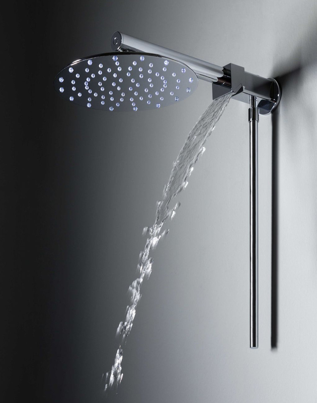 modern-rain-shower-head-with-waterfall-duetto-c-tender.jpg