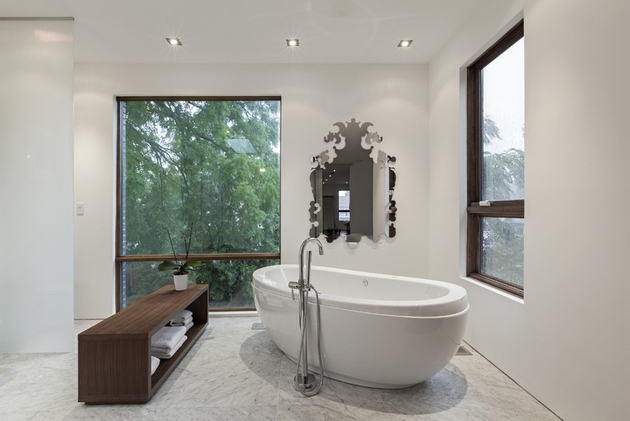toronto-house-modern-luxury-bathroom-with-a-view-25.jpg
