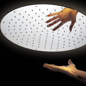 Cristina Rubinetterie Sandwich shower head – new electronic LED shower head