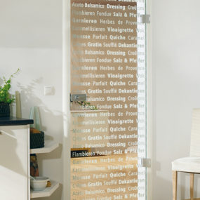 巴特尔装饰玻璃门用于厨房或餐厅华体会体育在线