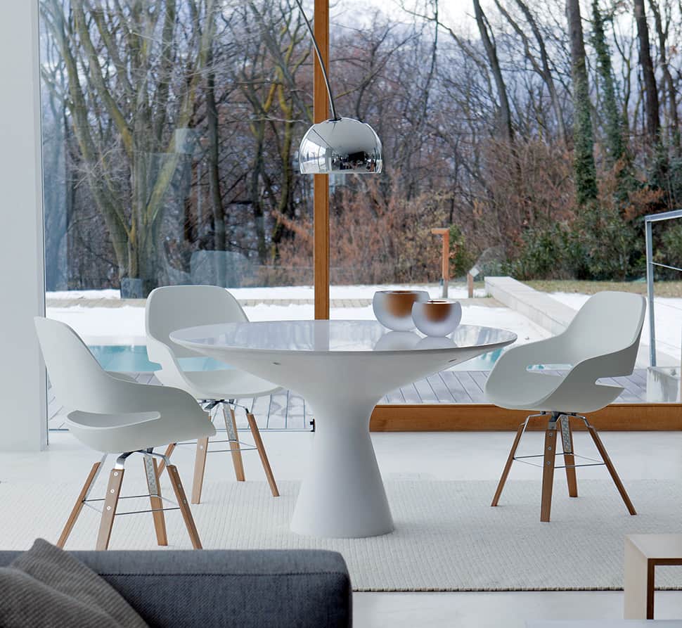 elegant-white-pedestal-table-blanco-by-zanotta-1.jpg