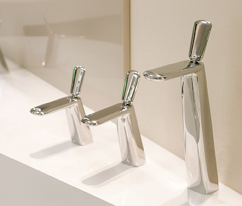 iconic-faucet-designs-fir-italia-dynamica-cascade-4.jpg