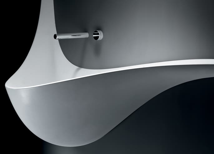 iconic-wing-washbasin-design-by-falper-3.jpg