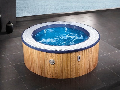 round mini whirlpool beauty luxury with wooden skirt 1 Round Mini Whirlpool by Beauty Luxury