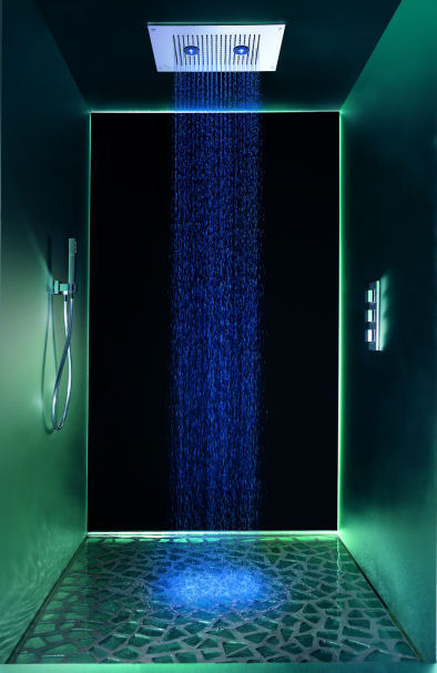 Ultra slim shower head from Signorini Design – the ceiling-mount and wall-mount shower heads with light