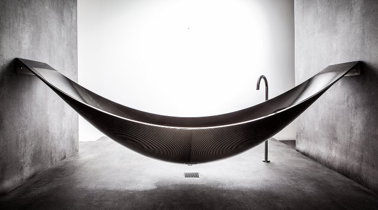 suspended-bathtub-by-splinter-works-floats-on-air-13.jpg