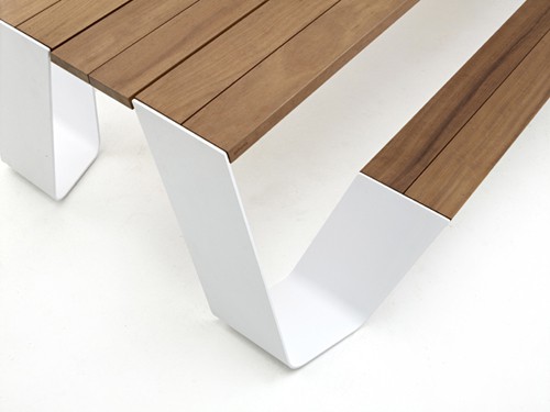 unique-patio-tables-with-sunshade-extremis-7.jpg
