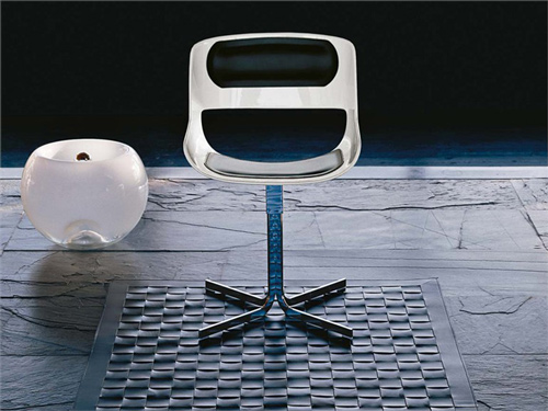 versatile-contemporary-chair-four-spoke-base-enrico-pellizzoni-6.jpg