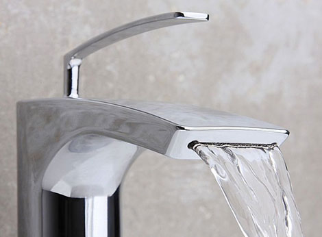 Waterfall Style Faucet by Cristina Rubinetterie – new contemporary Bubbles