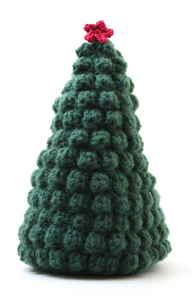 crocheted-christmas-tree-ornaments-10-tree.jpg