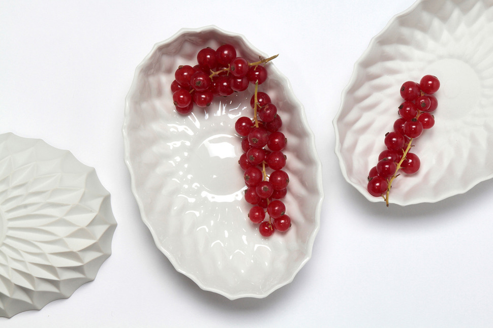 elegant-white-porcelain-bowls-for-your-tabletop-1.jpg
