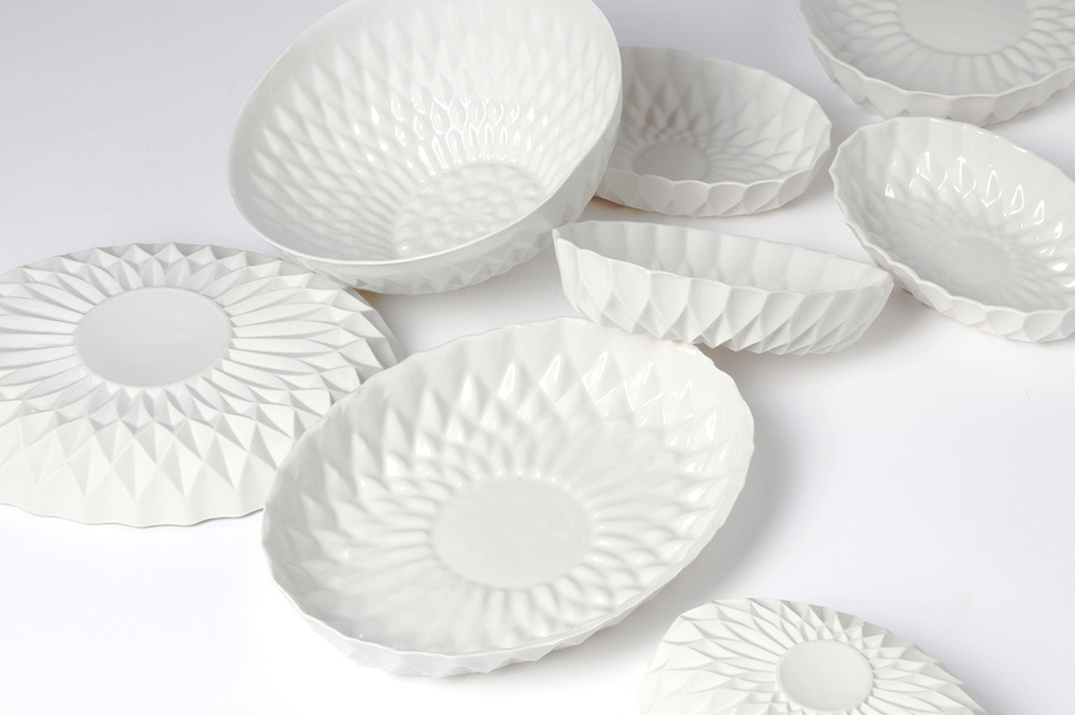 elegant-white-porcelain-bowls-for-your-tabletop-2.jpg