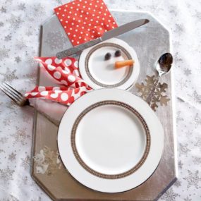 Colorful Christmas Tabletop Decor Ideas: white, red, purple and teal