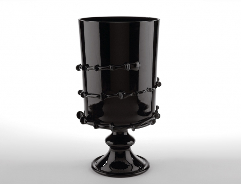juliska-black-glass-tableware-8.jpg