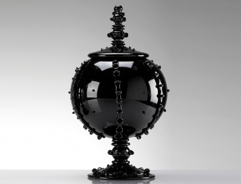 juliska-black-glass-tableware-9.jpg