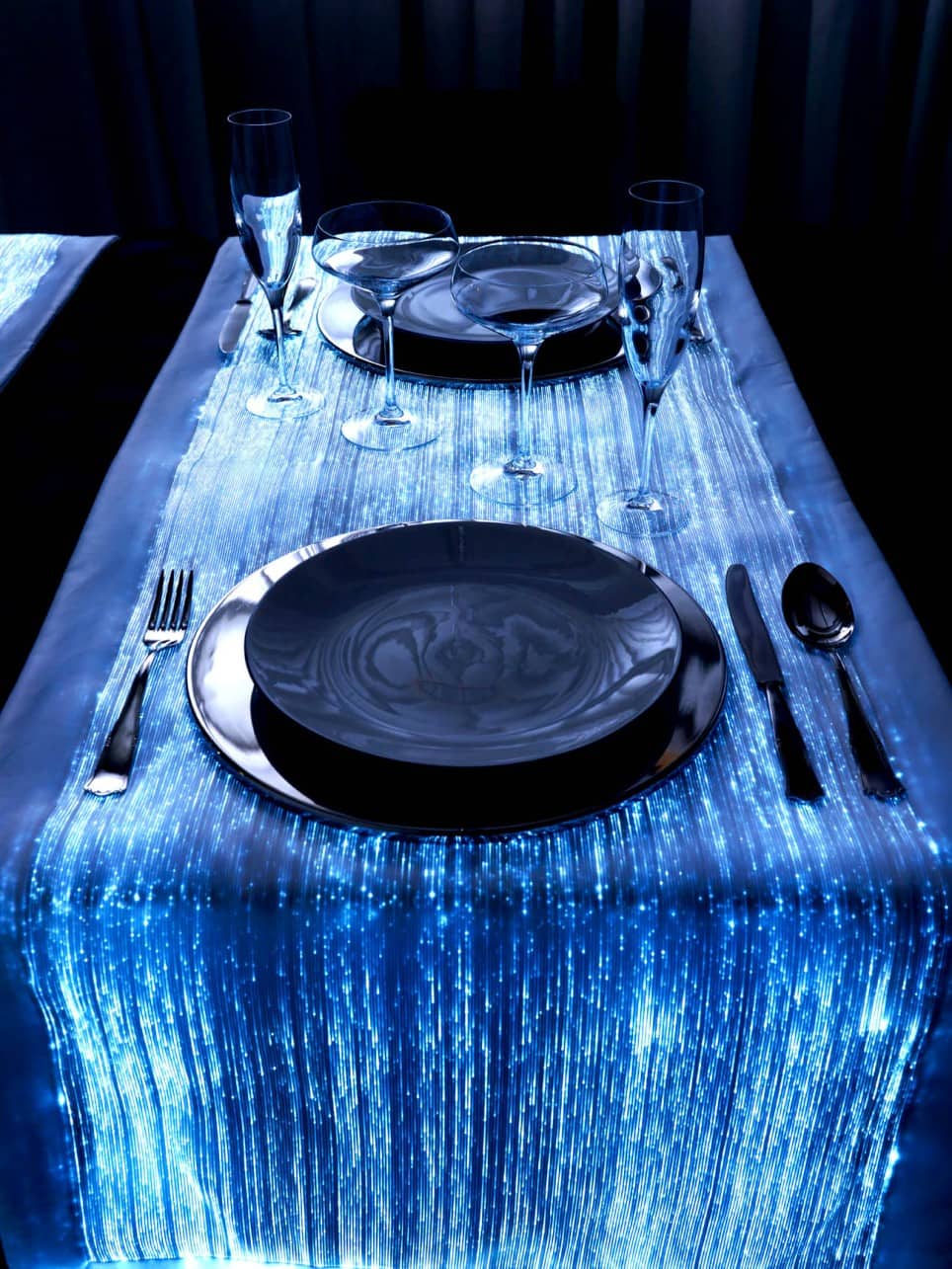 Fiber Optic Table Runners for Special Atmospheres: DreamLux