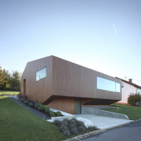+Energy House: Pollution Free Construction and Quadruple Window Glazing
