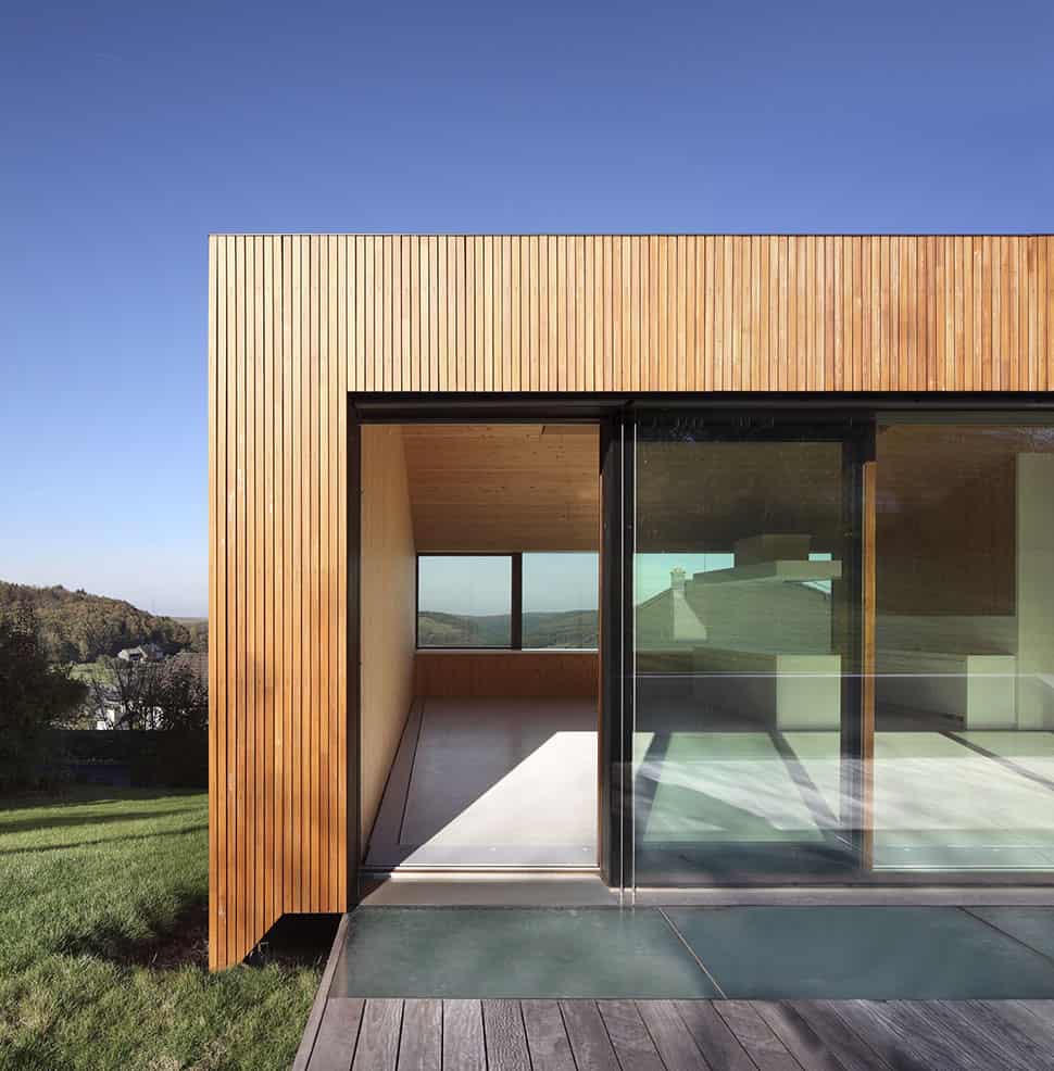energy efficient house pollution free construction quadruple windowglazing 5 deck